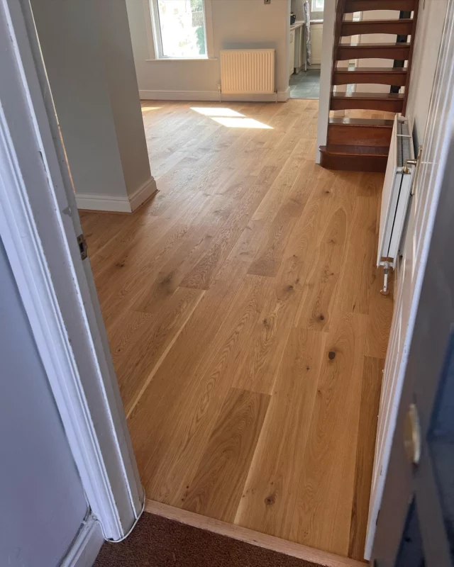Few days on the solid wood. What an amazing finish. @md_carpets @george___9414