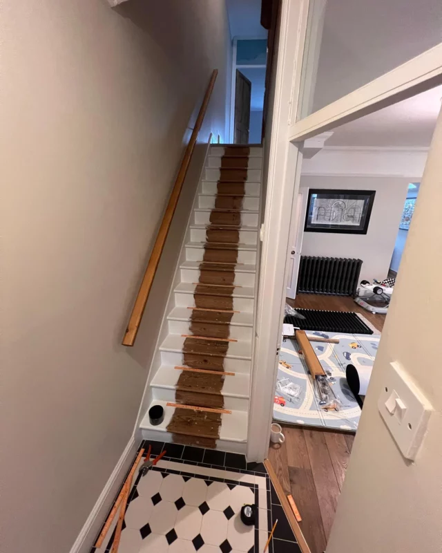 Swipe to see the finish!!!!! Lovely runner in sisal fitted this afternoon, the finishing touches are the stair rods 👌🏻another happy customer. @george___9414 @markdunscombe